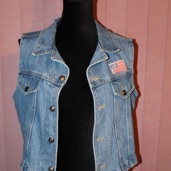 Cute 90s Vintage Jean Vest - Picture 1 of 8